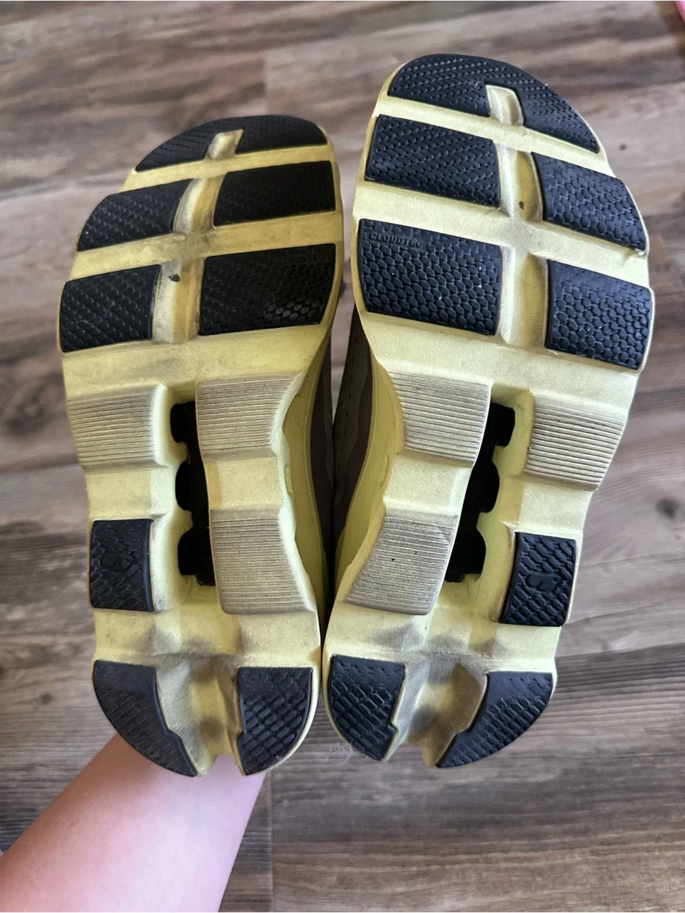 On Running Cloudmonster Women’s Shoes